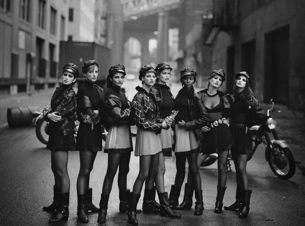 - Cindy Crawford, Tatjana Patitz, Helena Christensen, Linda Evangelista, Claudia Schiffer, Naomi Campbell, Karen Mulder & Stephanie Seymour, Brooklyn, 1991, @Peter Lindbergh.