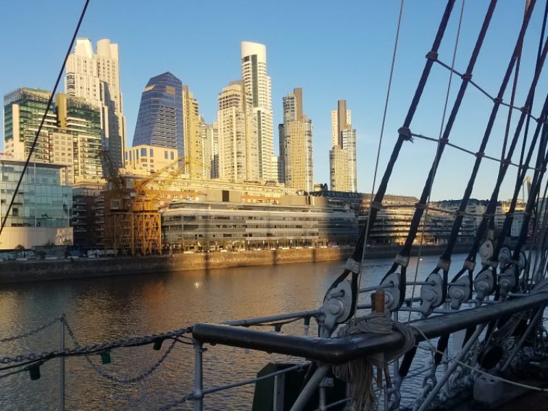 Puerto Madero, l'ancien port de commerce de BA réhabilité en quartier touristique, résidentiel et d'affaires.